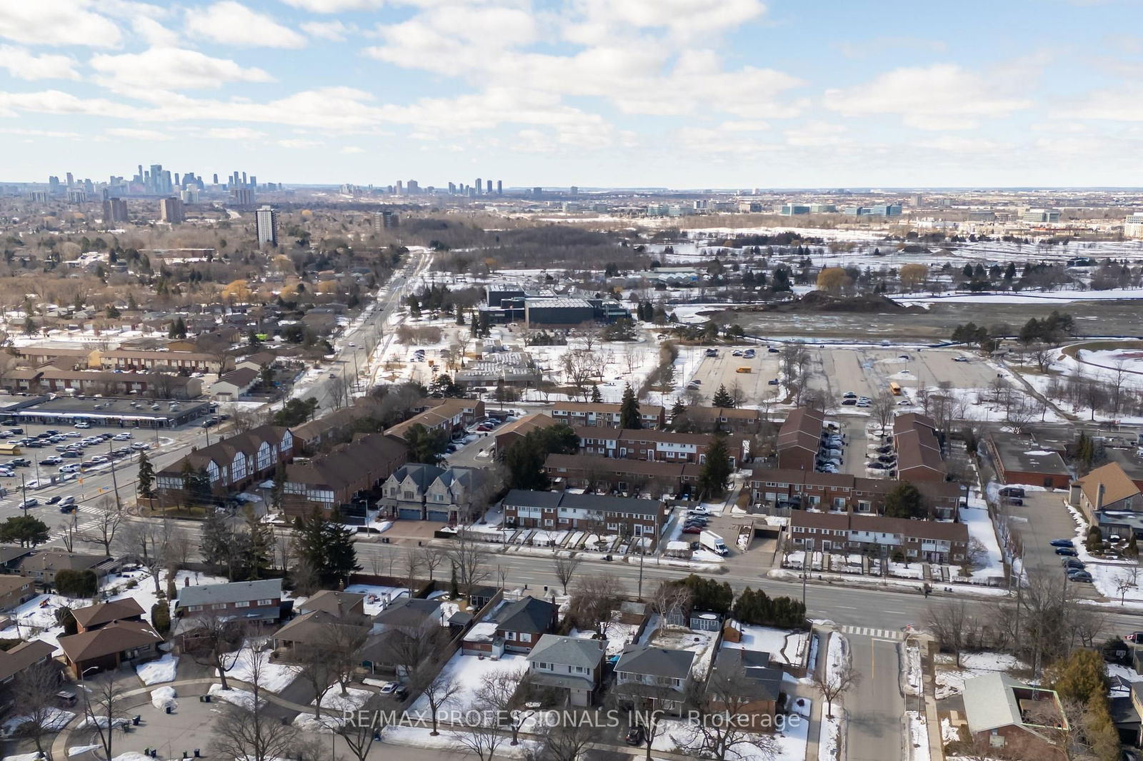 19 Centennial Park Road Townhouses, Etobicoke, Toronto