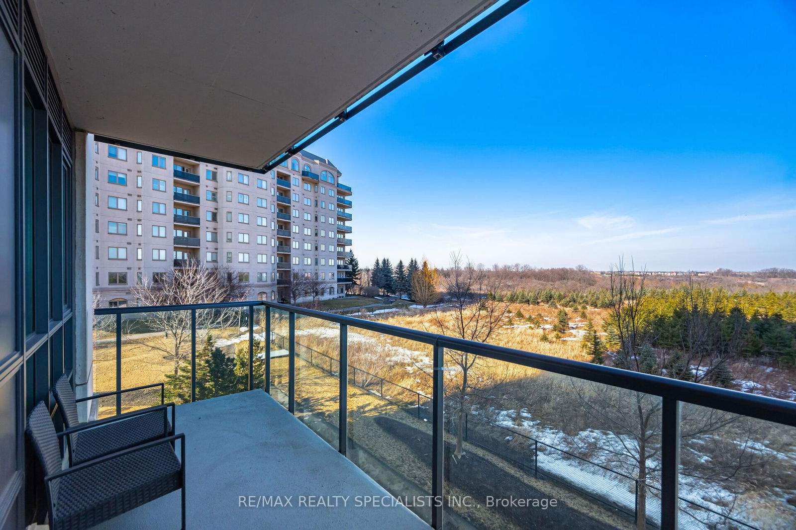 45 Yorkland Blvd, unit 204 for sale