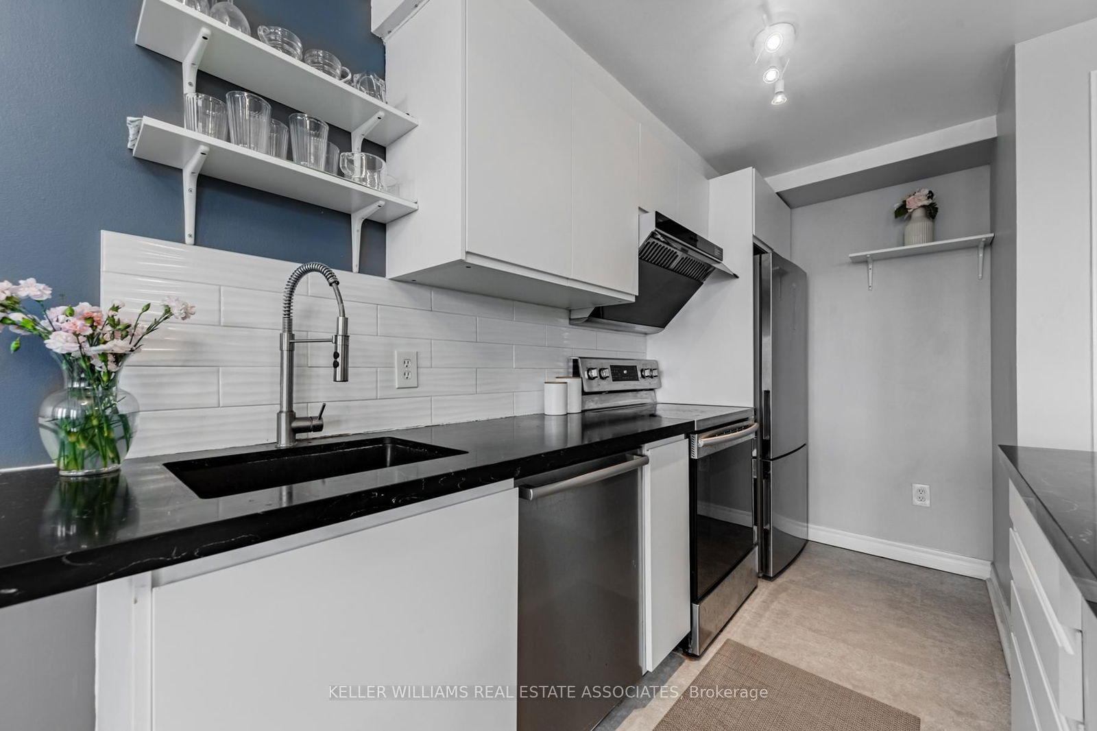 760 Lawrence Ave W, unit 15 for sale