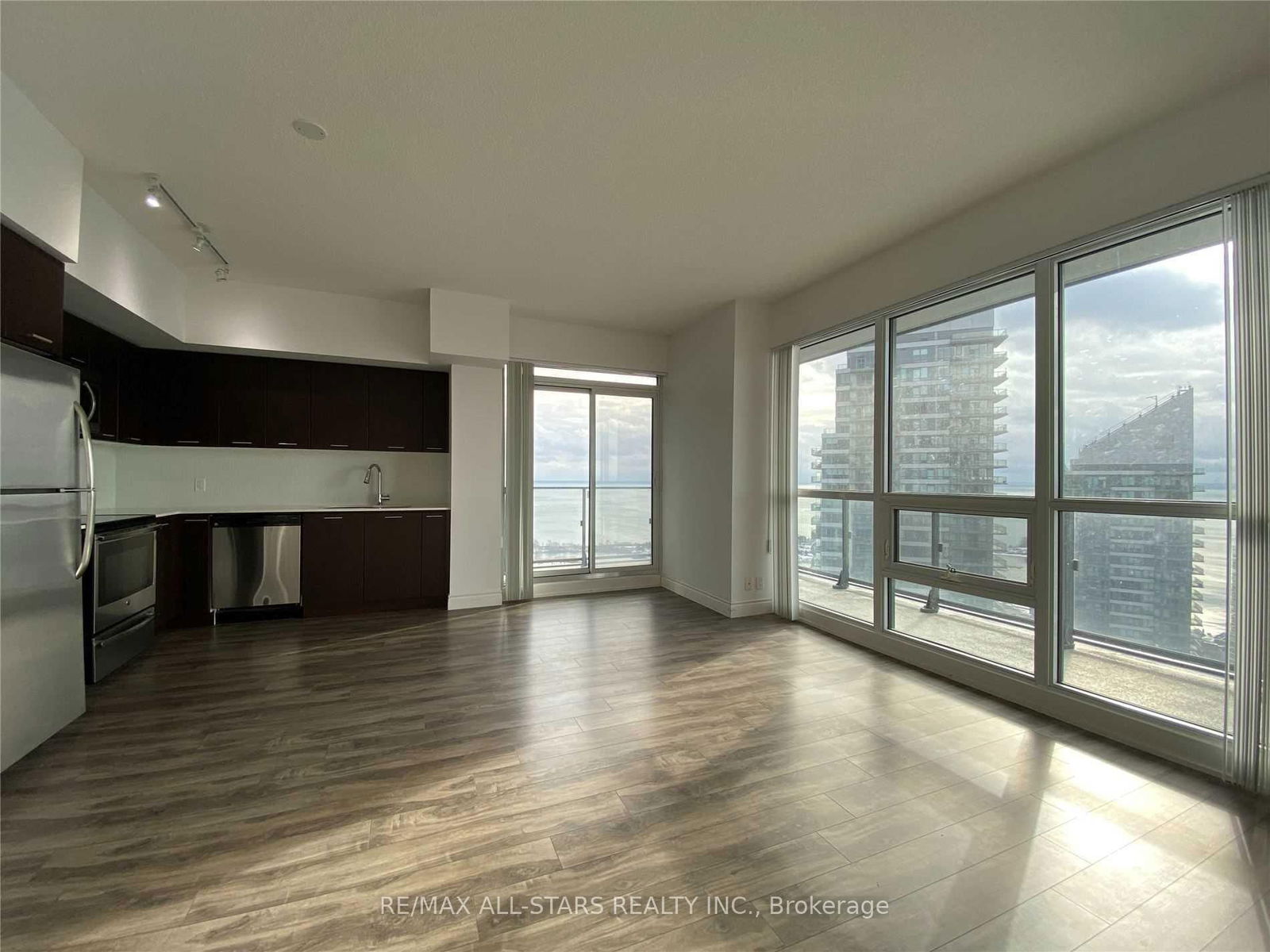 2220 Lake Shore Blvd W, unit 3709 for rent