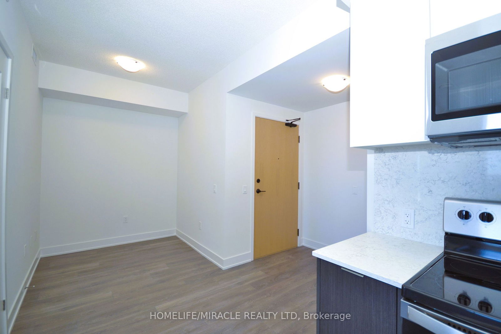 204 Burnhamthorpe Rd E, unit 1506 for rent