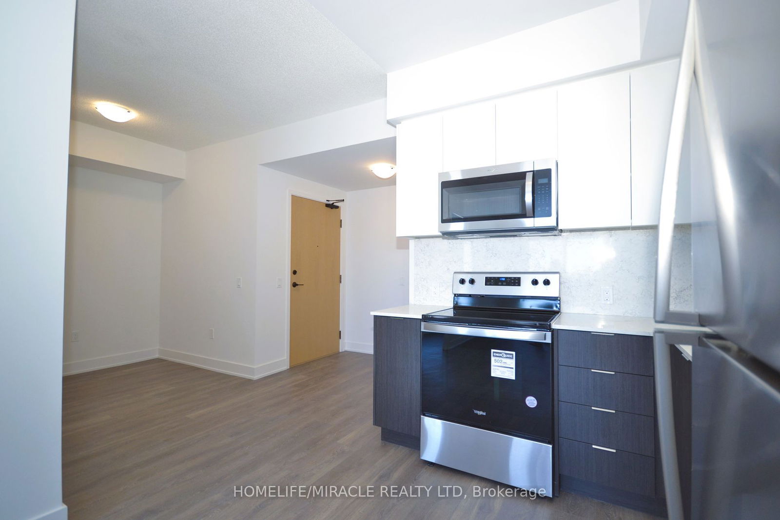 204 Burnhamthorpe Rd E, unit 1506 for rent