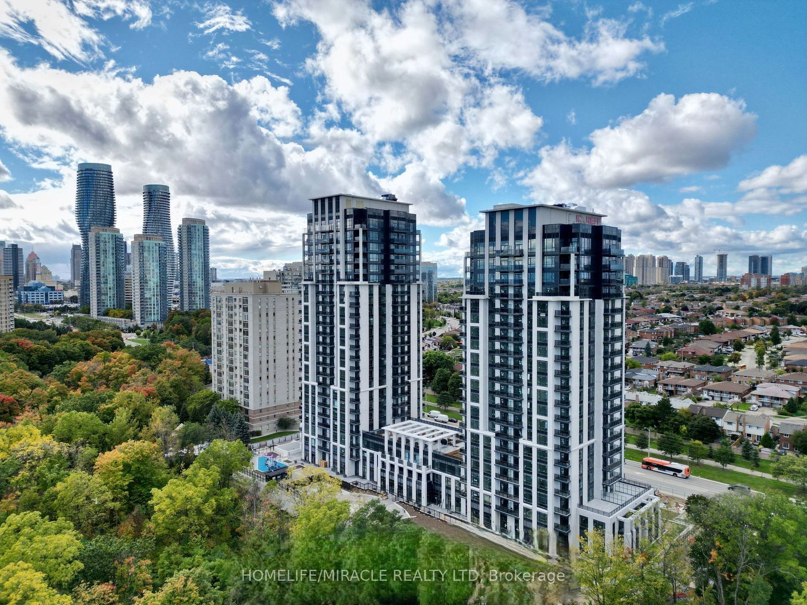 204 Burnhamthorpe Rd E, unit 1506 for rent