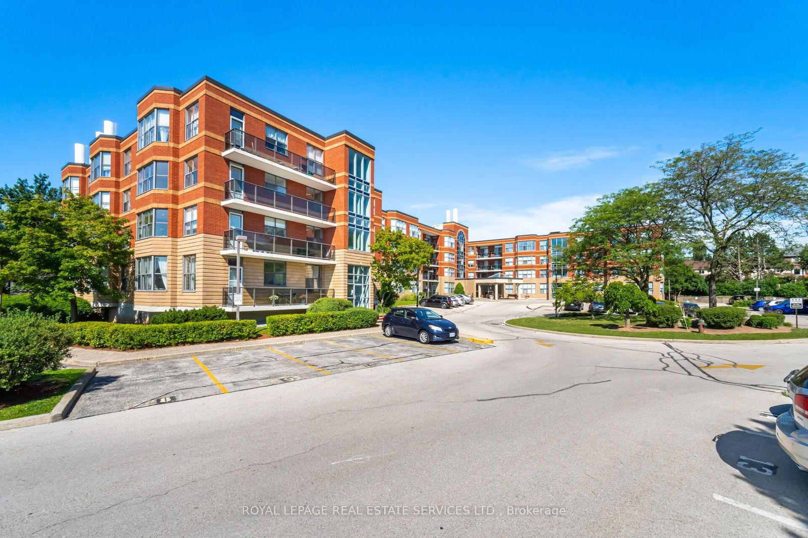 The Oaks Condos, Oakville, Toronto