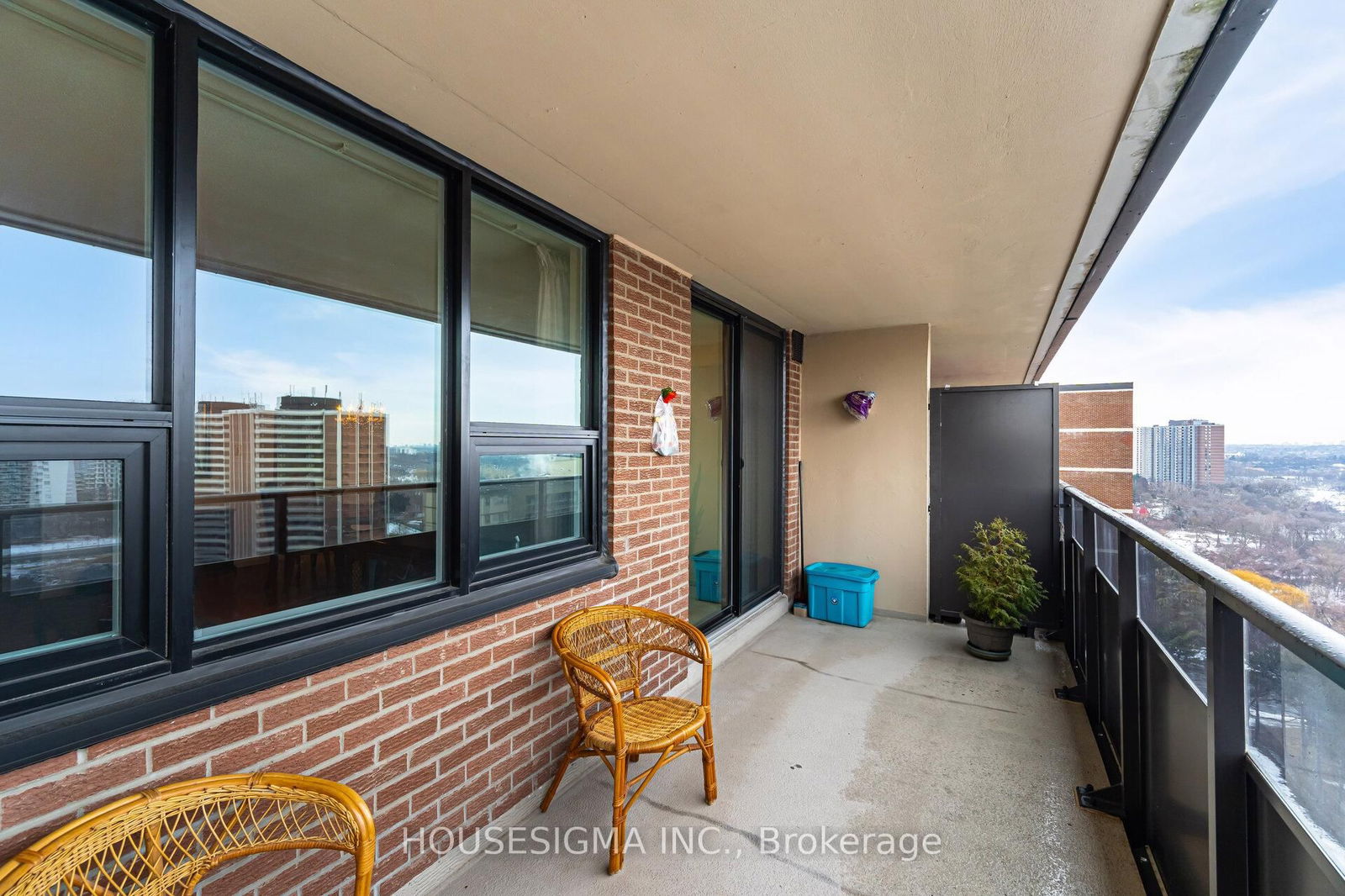 15 La Rose Ave, unit 1617 for sale