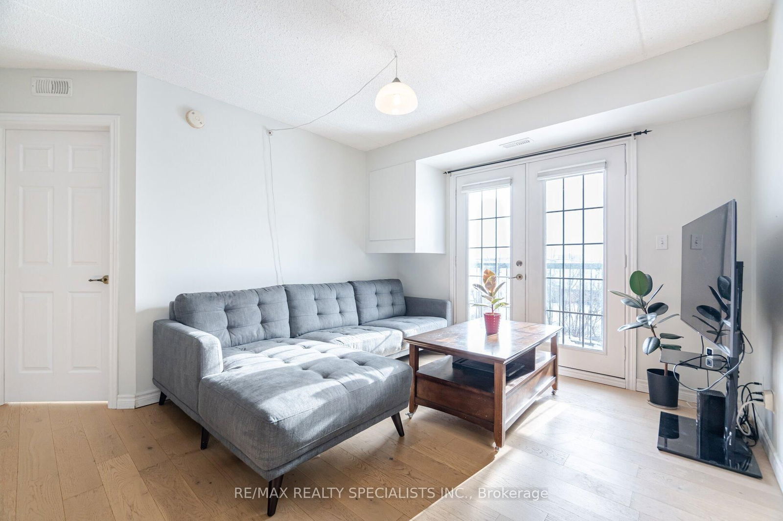 2035 Appleby Line, unit 303 for sale