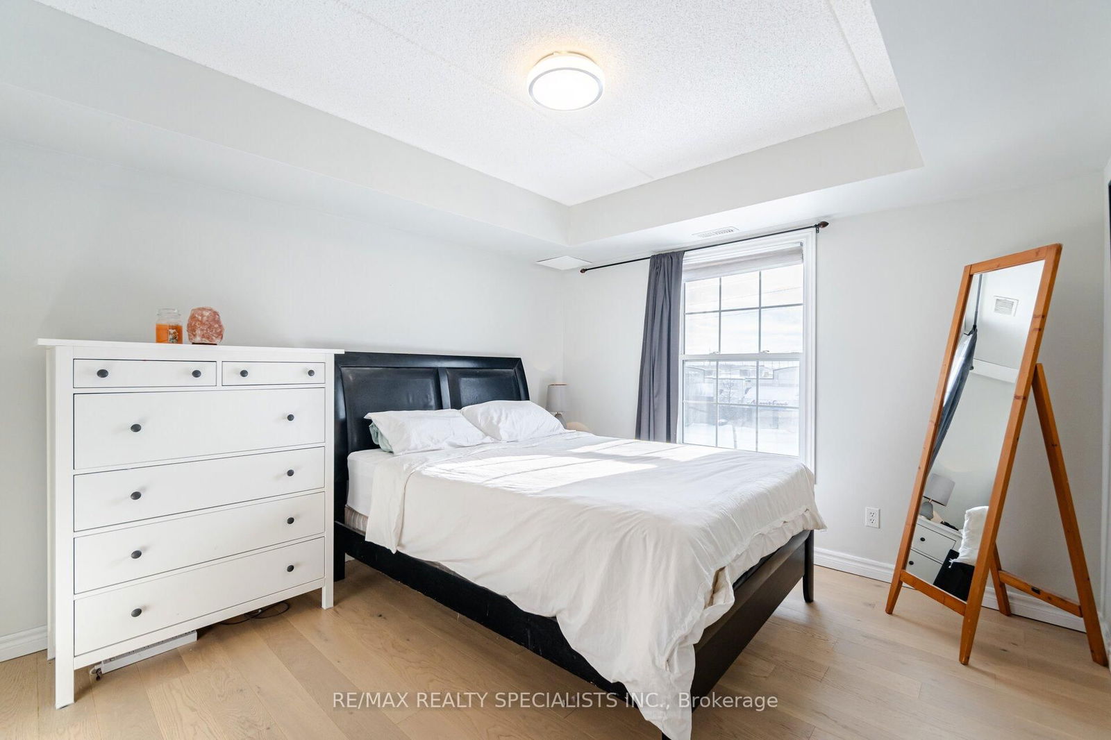 2035 Appleby Line, unit 303 for sale