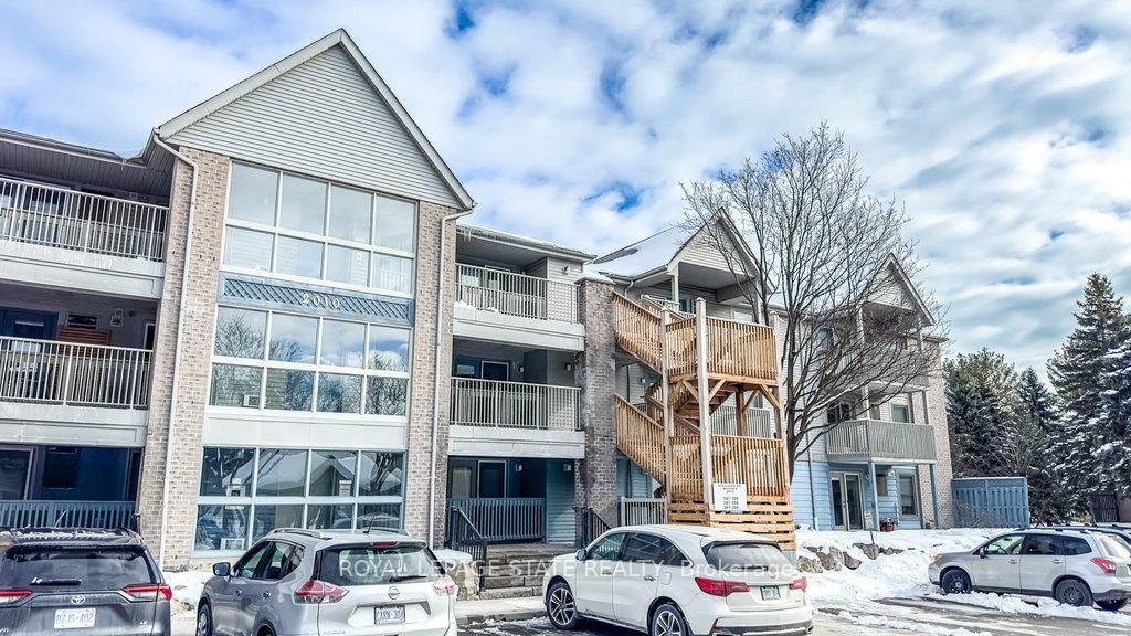 2010 Cleaver Ave, unit 322 for sale