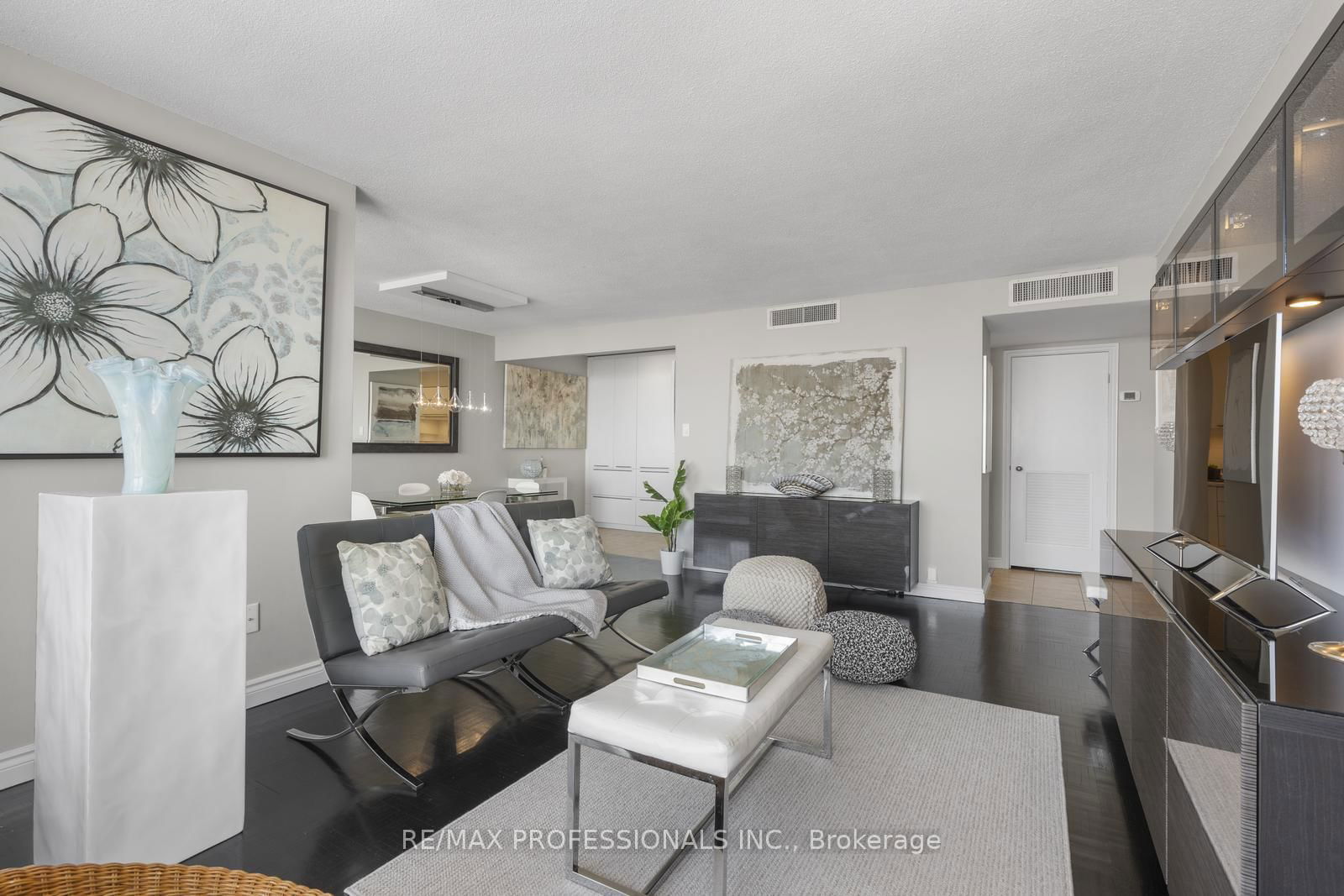 1333 Bloor St, unit 2319 for sale