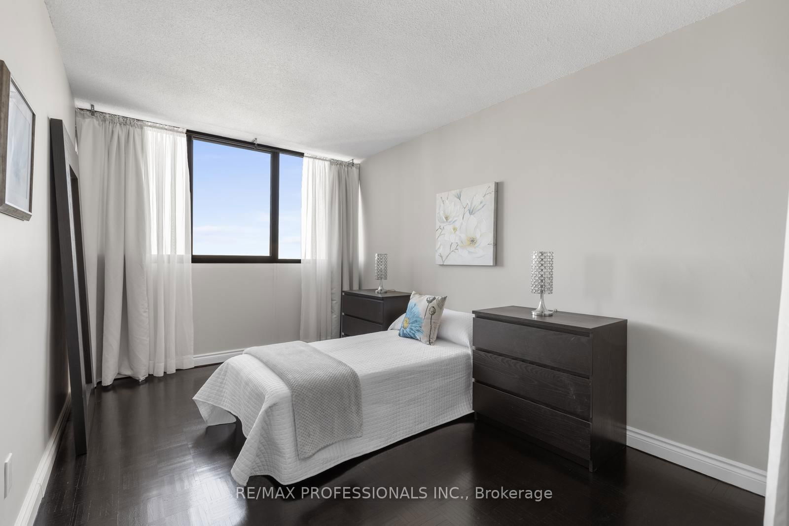 1333 Bloor St, unit 2319 for sale