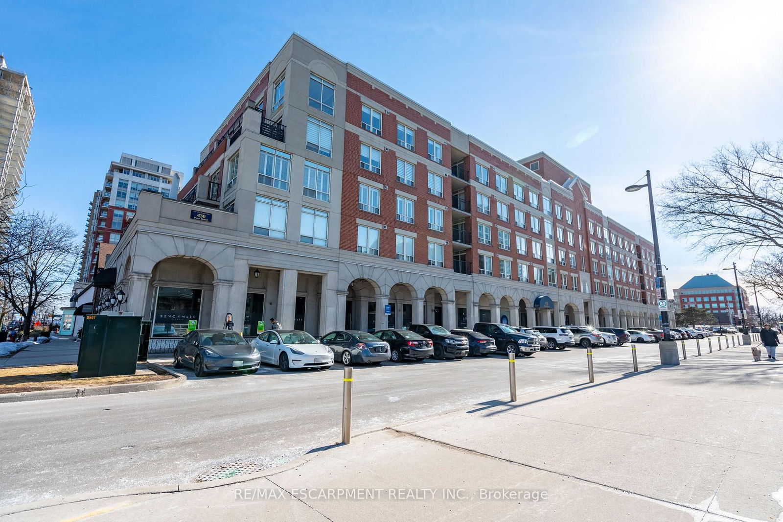 430 Pearl St, unit 309 for sale