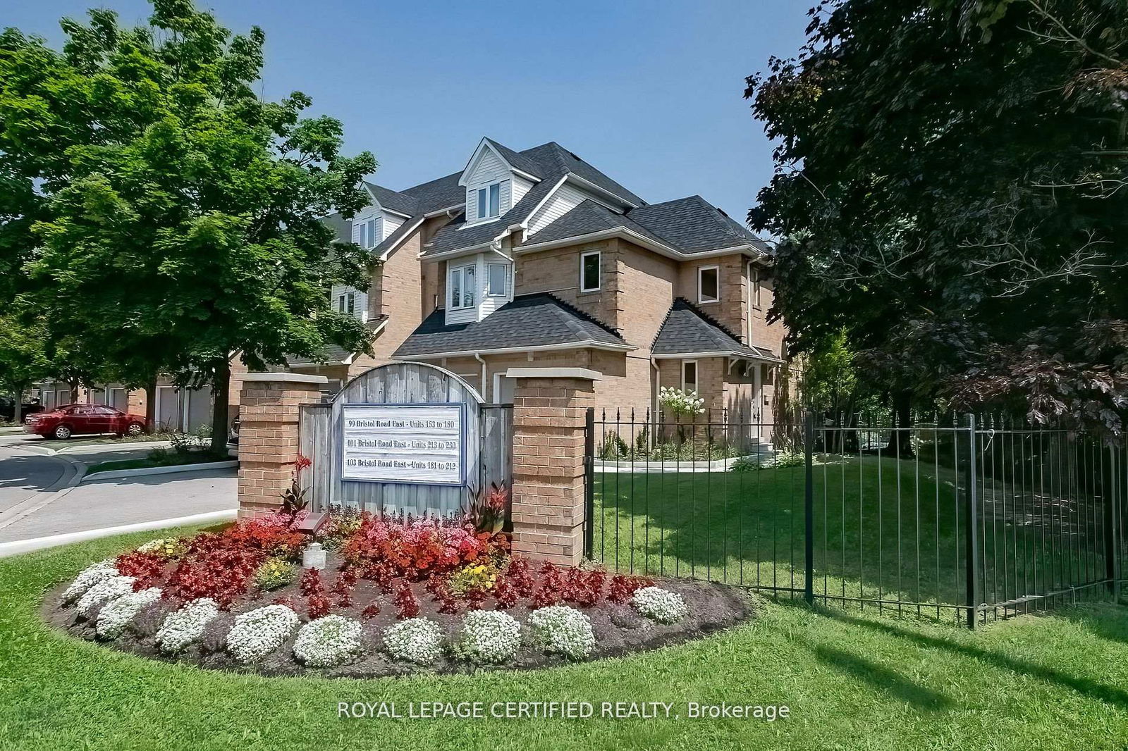 Bristol Road Townhomes, Mississauga, Toronto