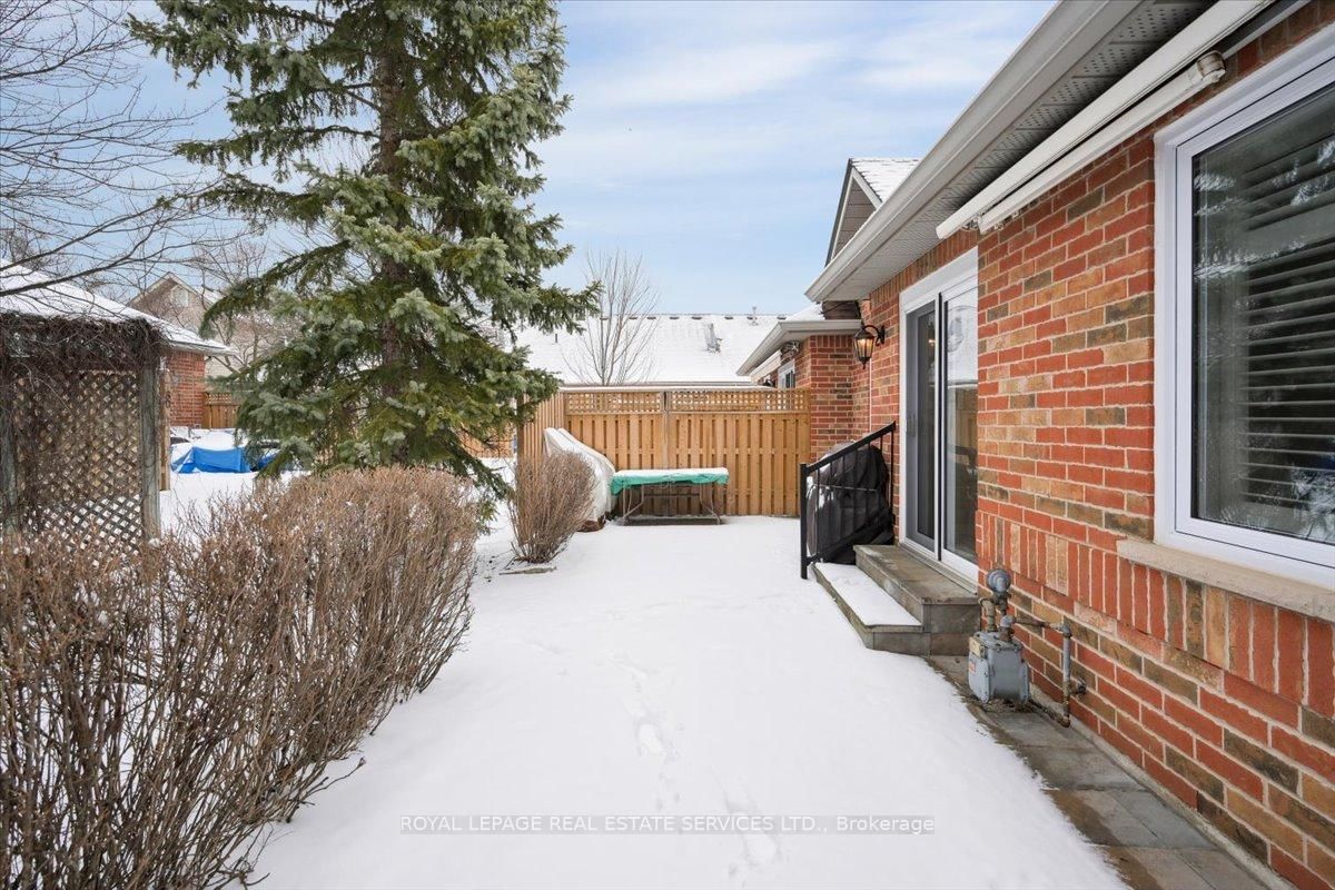 Millcroft Gardens II Townhomes, Burlington, Toronto