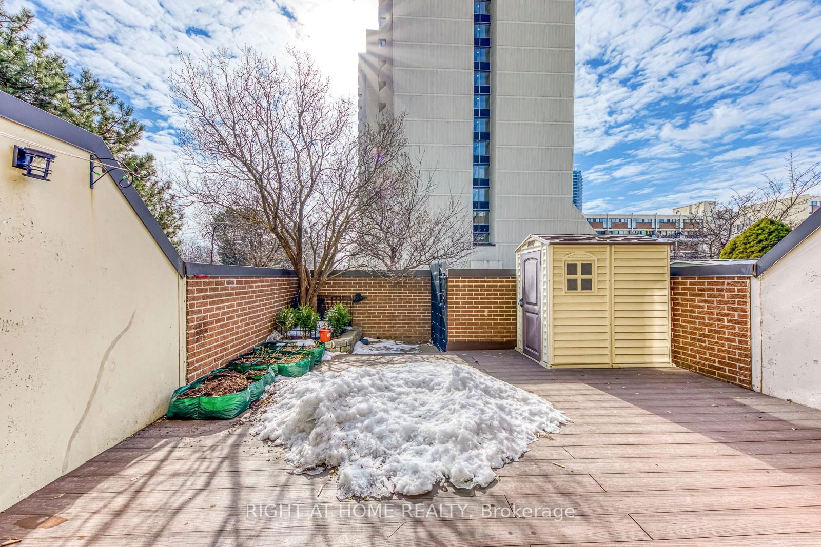 Queenscourt Condos, Etobicoke, Toronto