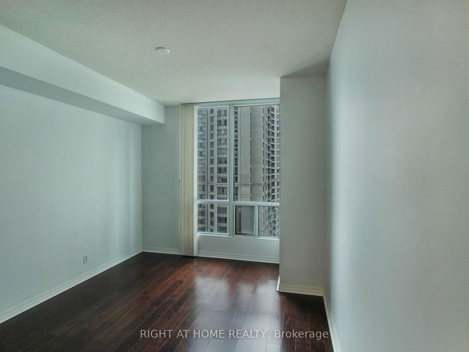 3939 Duke Of York Blvd, unit 1209 for rent