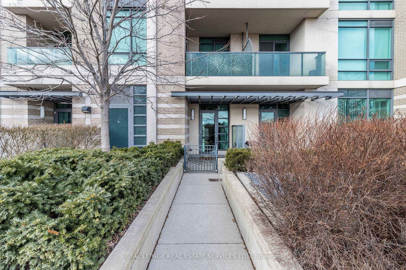 205 Sherway Gardens Rd, unit 111 for rent