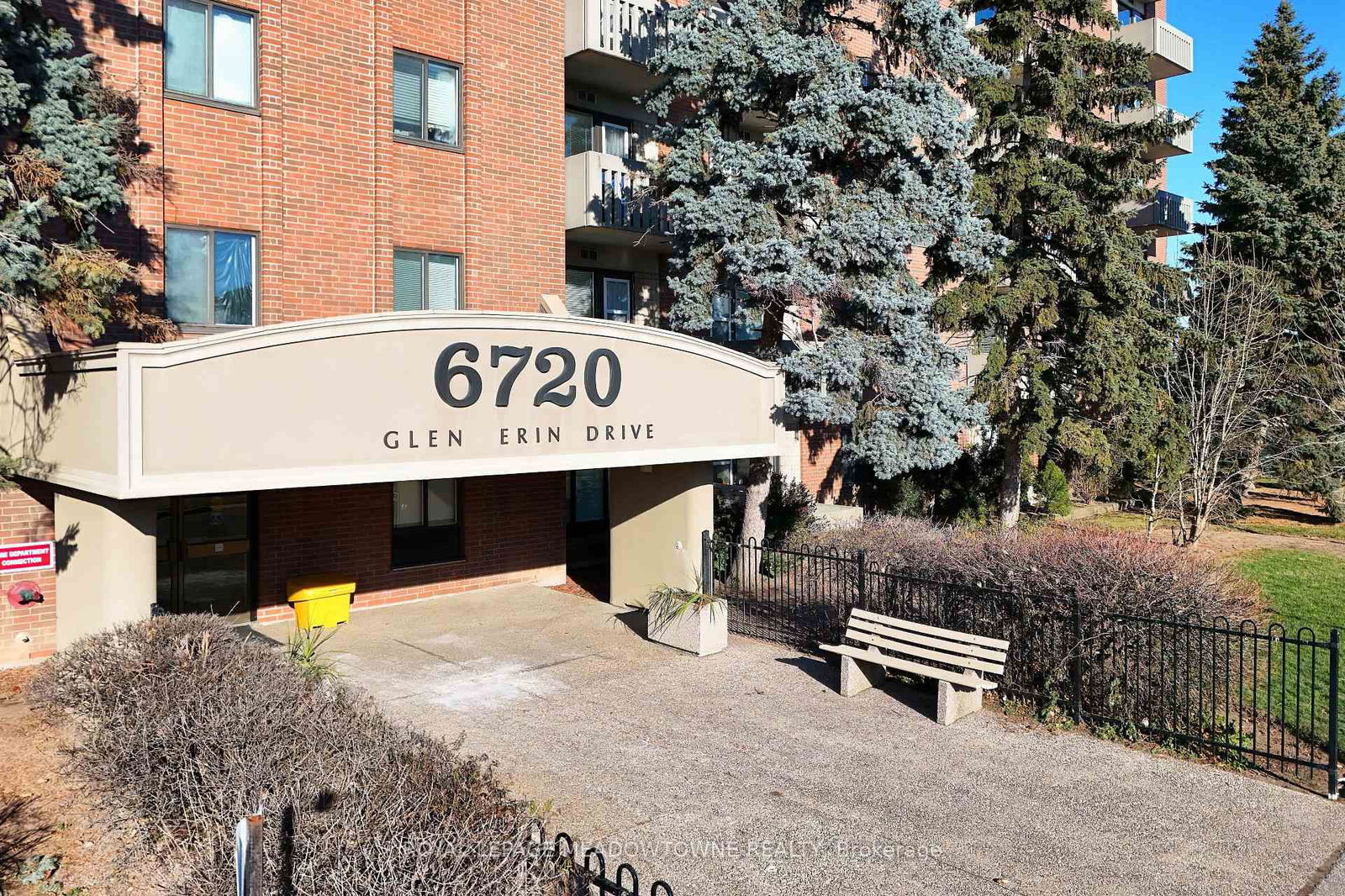 6720 Glen Erin Dr, unit 410 for sale