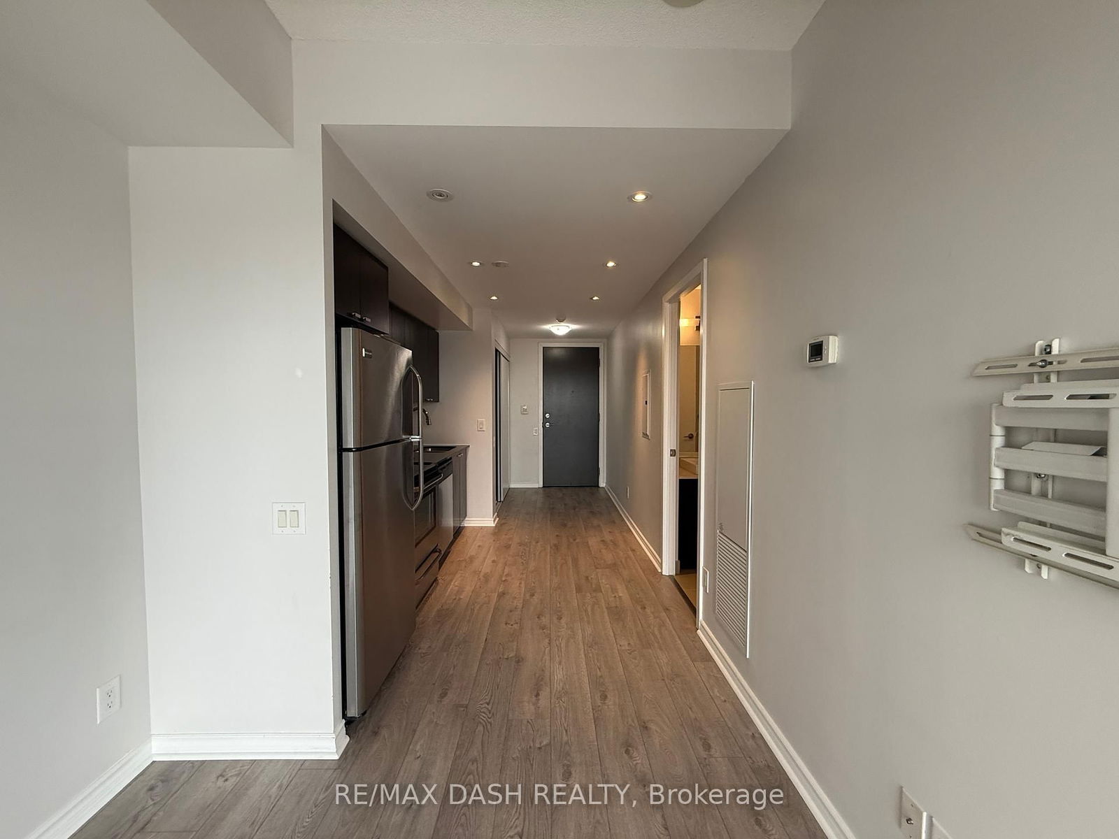 105 The Queensway Ave, unit 909 for rent