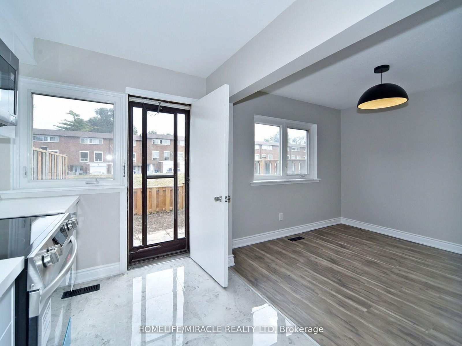 6429 Finch Ave W, unit 82 for sale