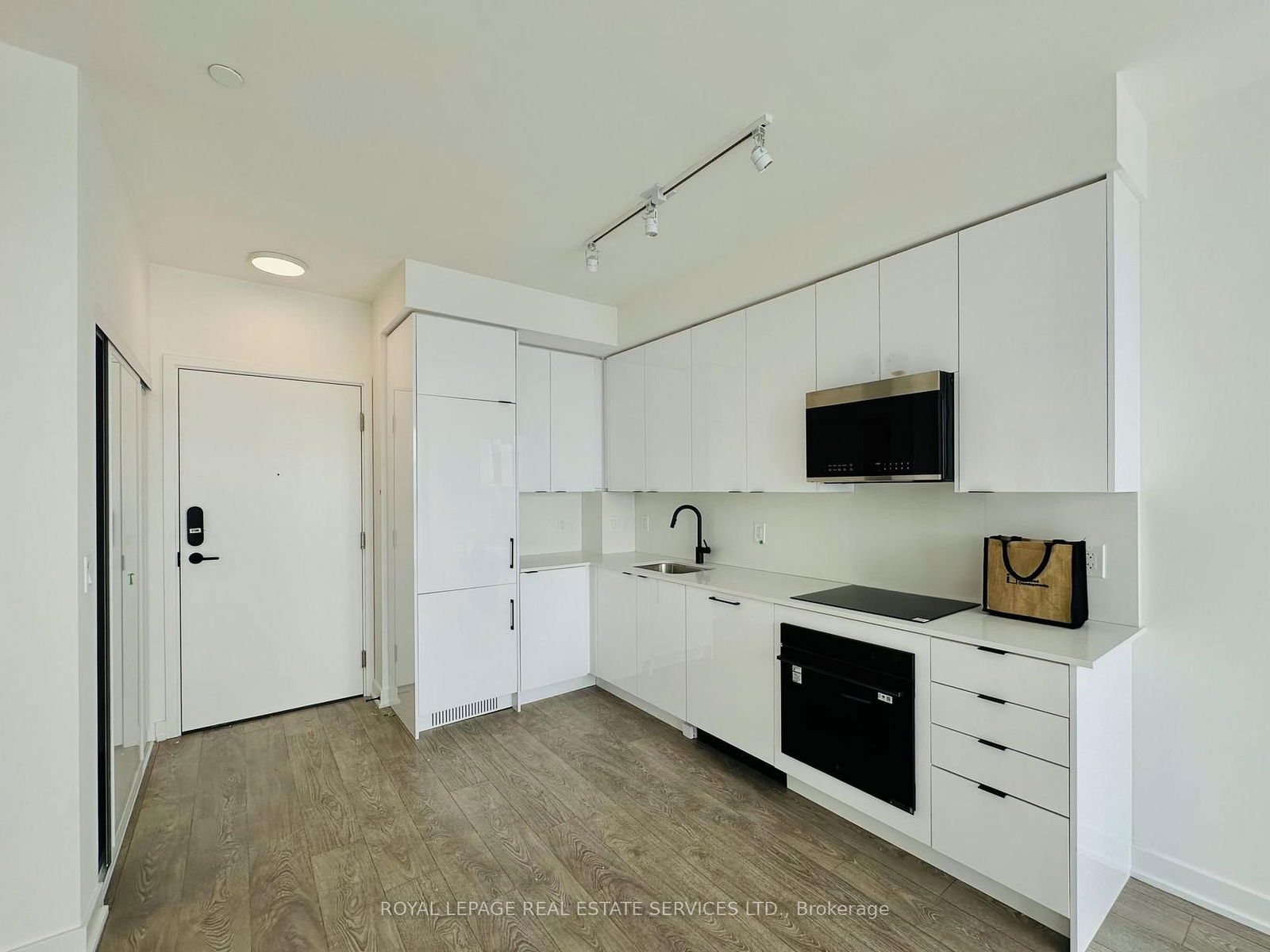 225 Malta Ave, unit 2106 for rent