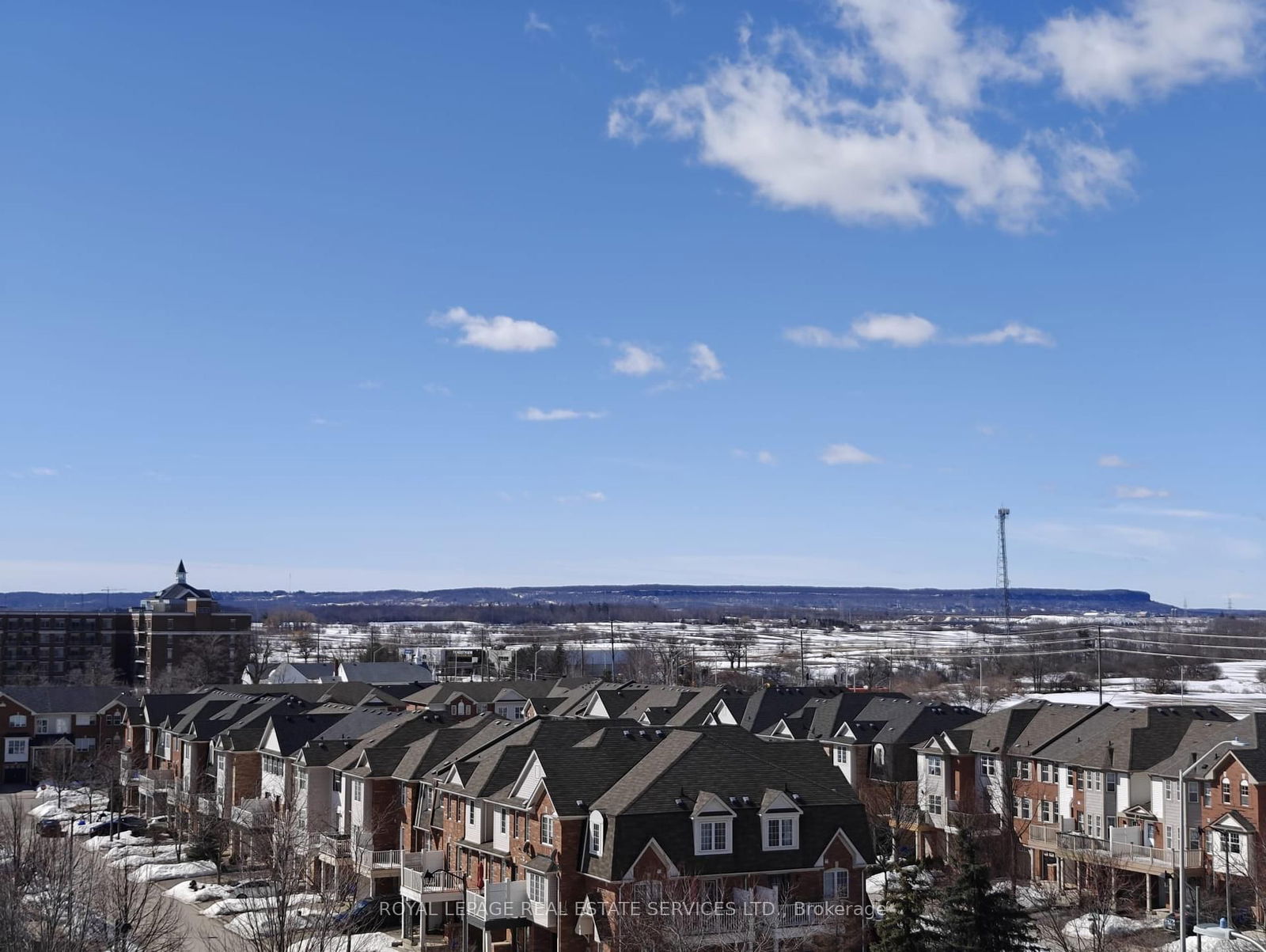 2490 Old Bronte Rd, unit 512 for rent