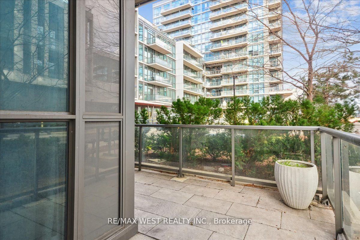 1185 The Queensway, unit 101 for sale