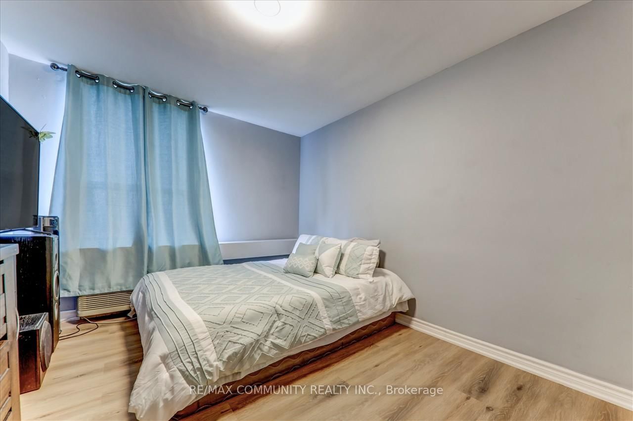 2835 Islington Ave W, unit 503 for sale