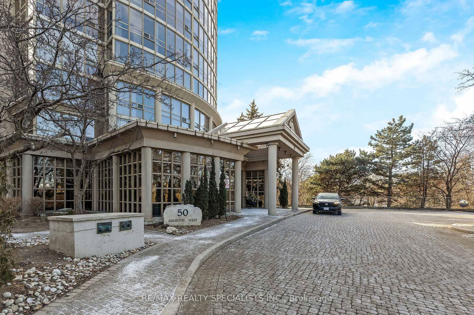 50 Eglinton Ave W, unit 501 for sale