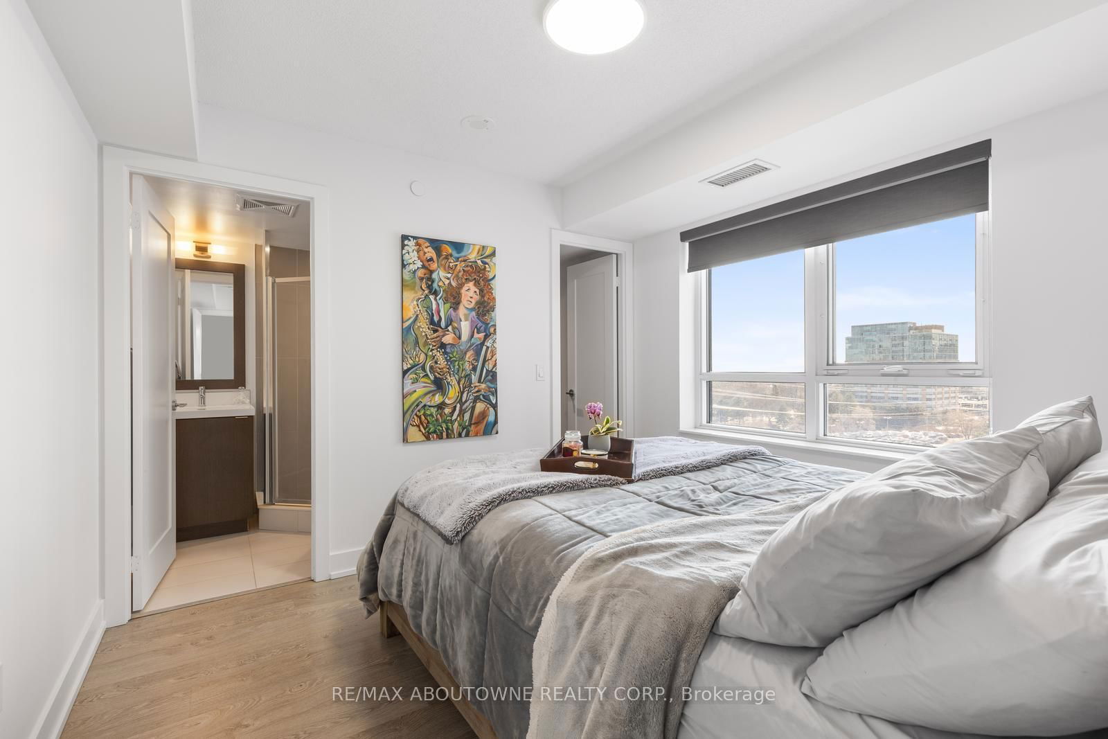 7 Mabelle Ave, unit 801 for sale