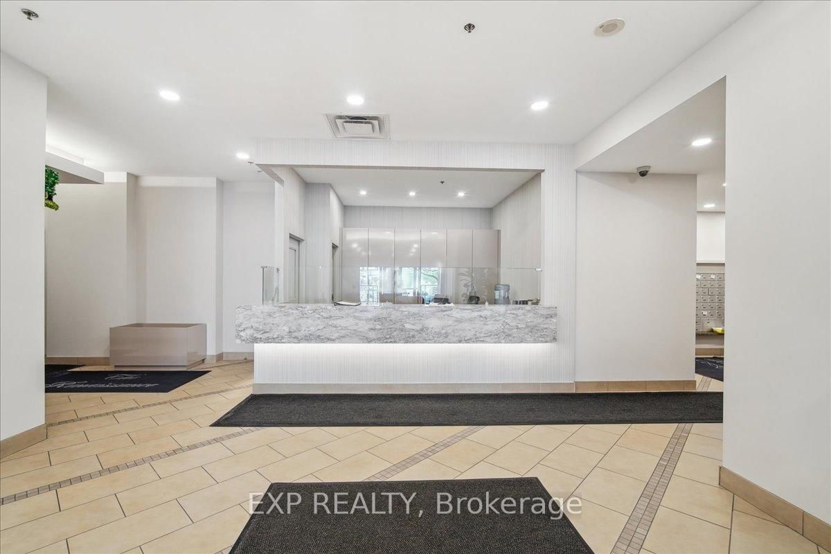 9 George St N, unit 706 for sale