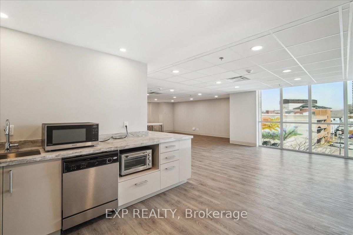 9 George St N, unit 706 for sale