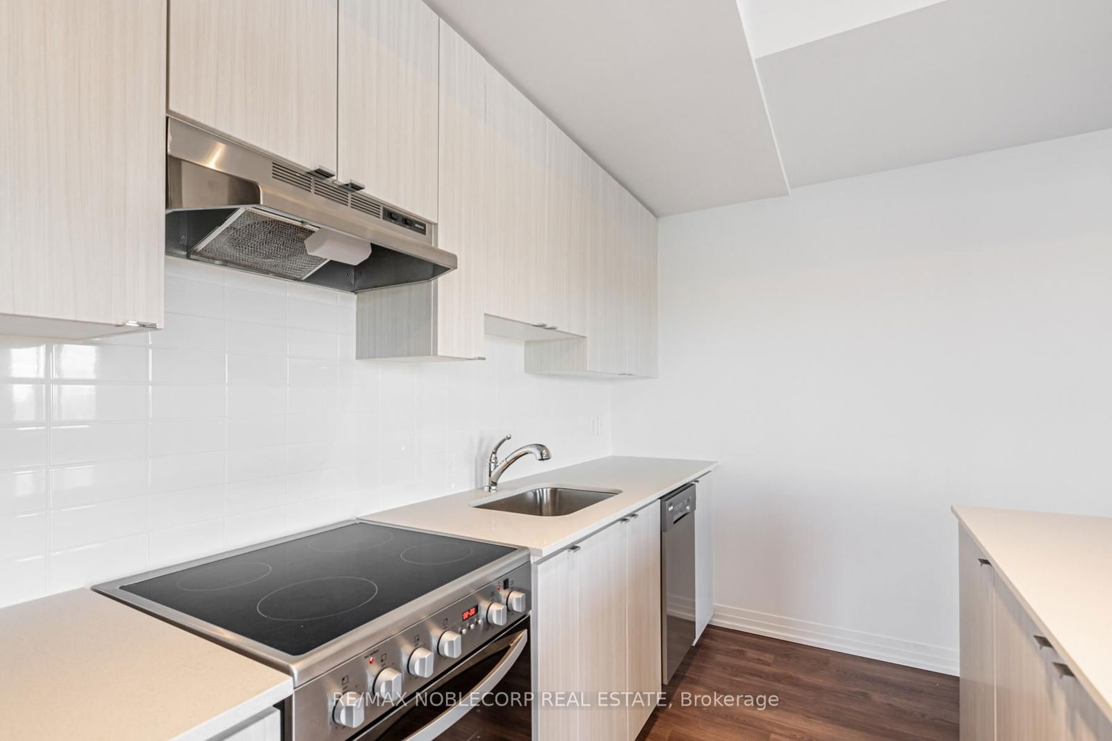 408 Brown's Line, unit 301 for rent