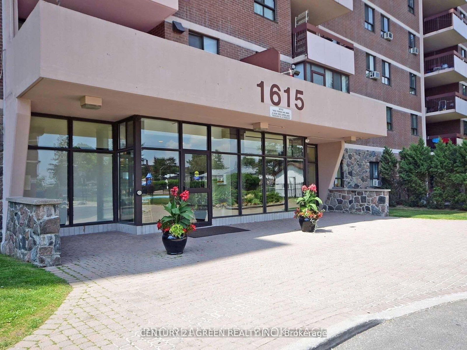 1615 Bloor St, unit 906 for rent