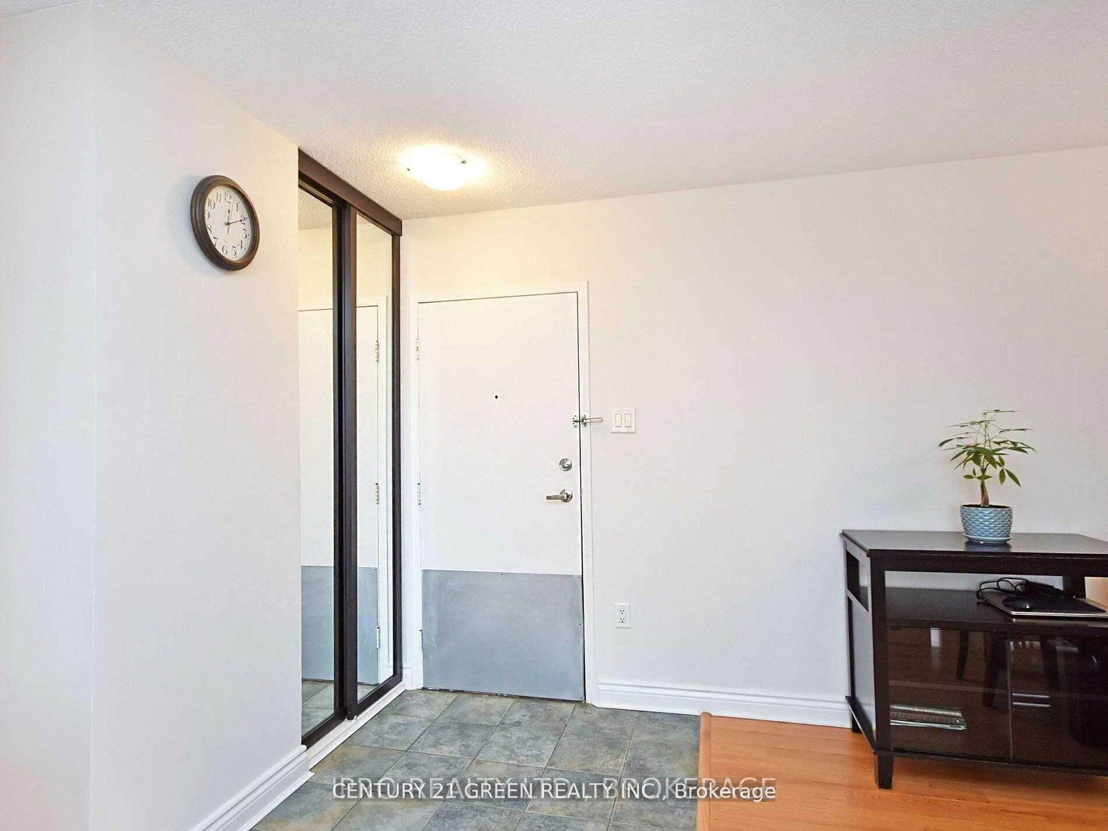 1615 Bloor St, unit 906 for rent