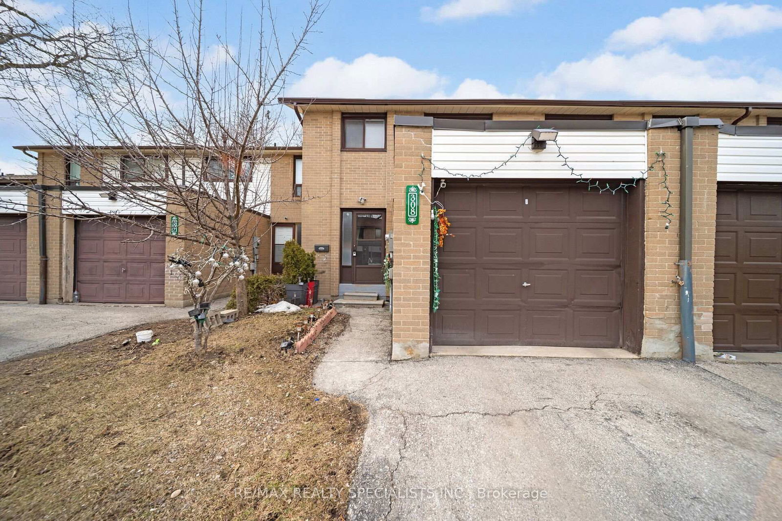 308 Fleetwood Cres for sale 