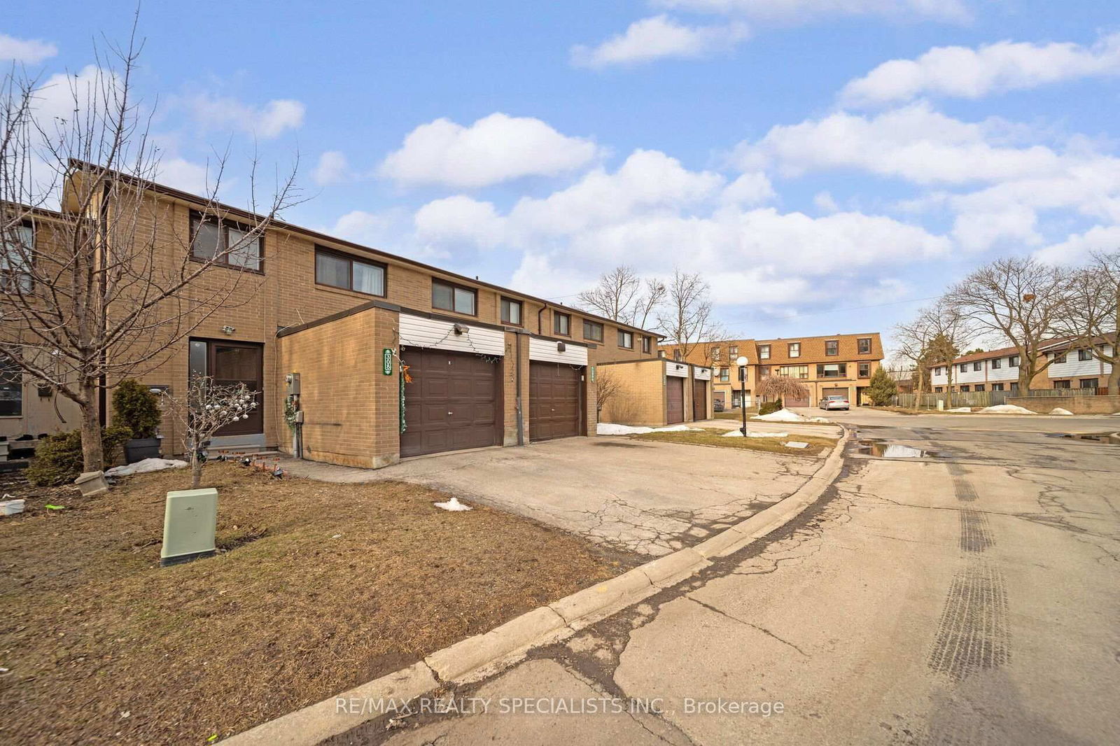 1-353 Fleetwood Crescent, Brampton, Toronto