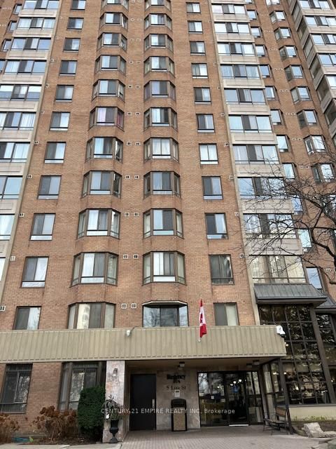 5 Lisa St, unit 706 for sale