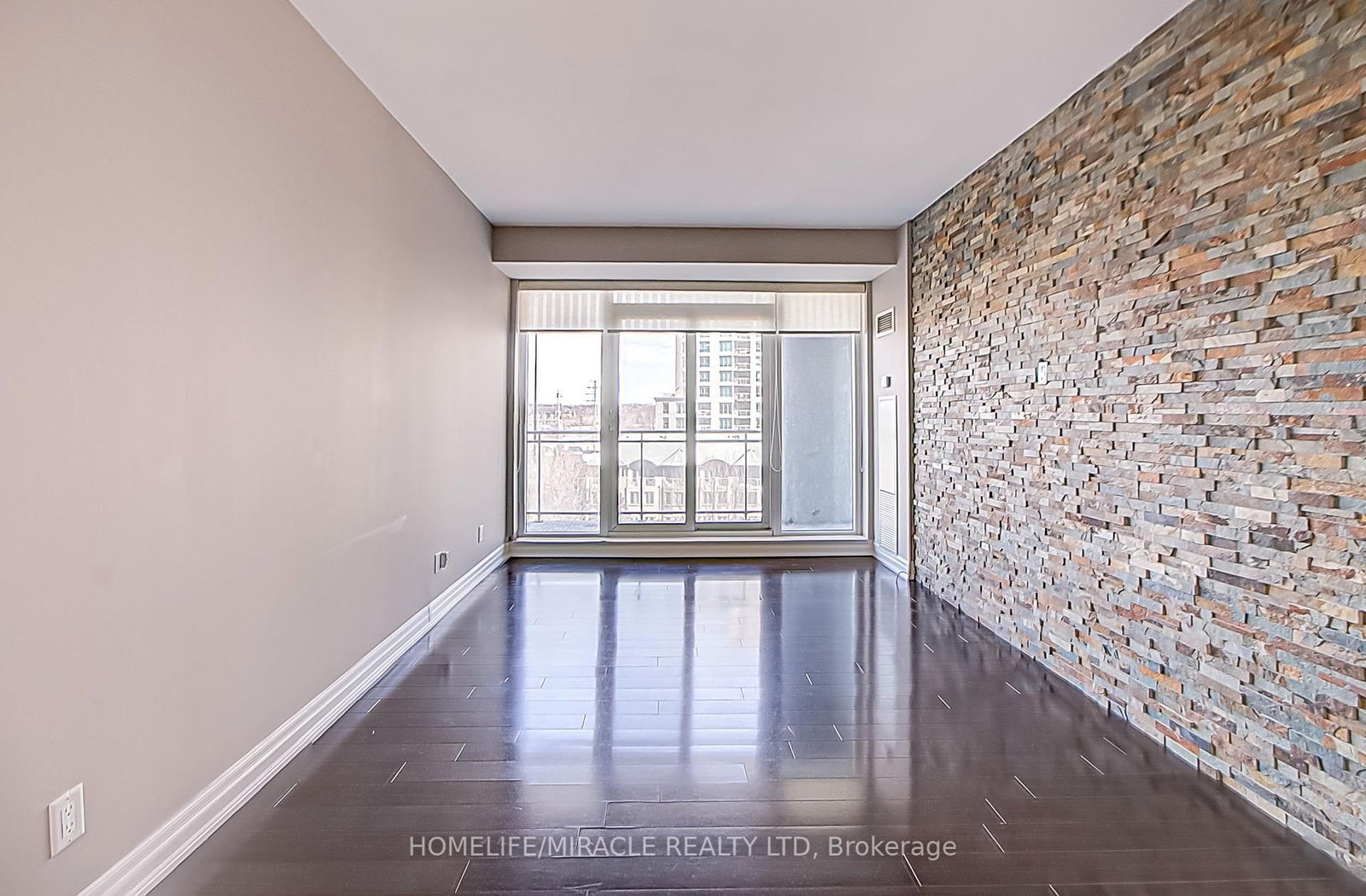 2119 Lakeshore Blvd W, unit 606 for rent