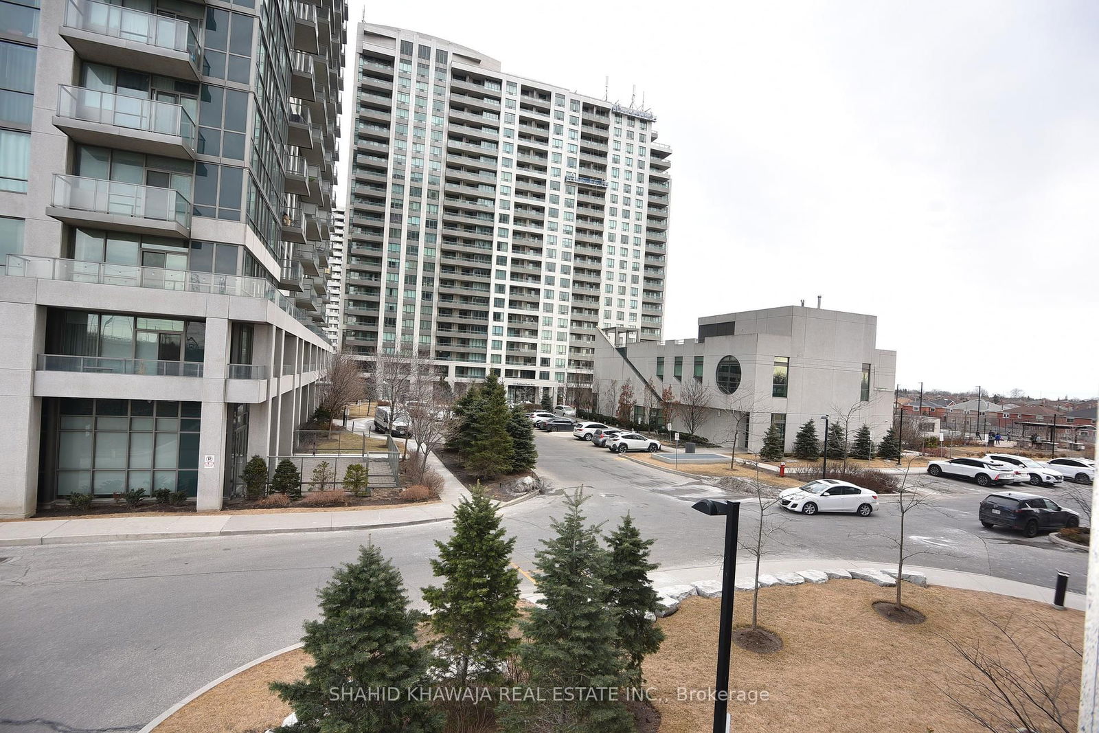 349 Rathburn Rd W, unit 206 for sale