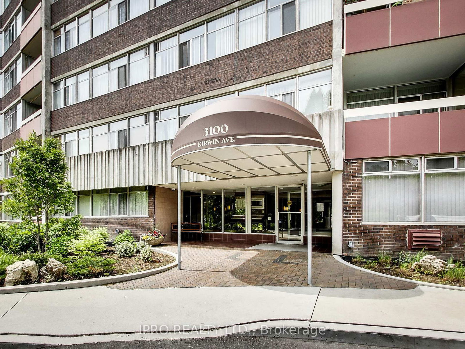 3100 Kirwin Ave, unit 2906 for sale