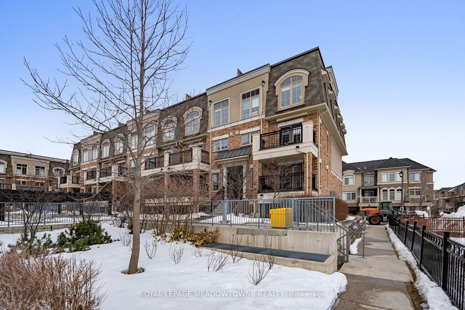 2441 Greenwich Dr, unit 127 for sale