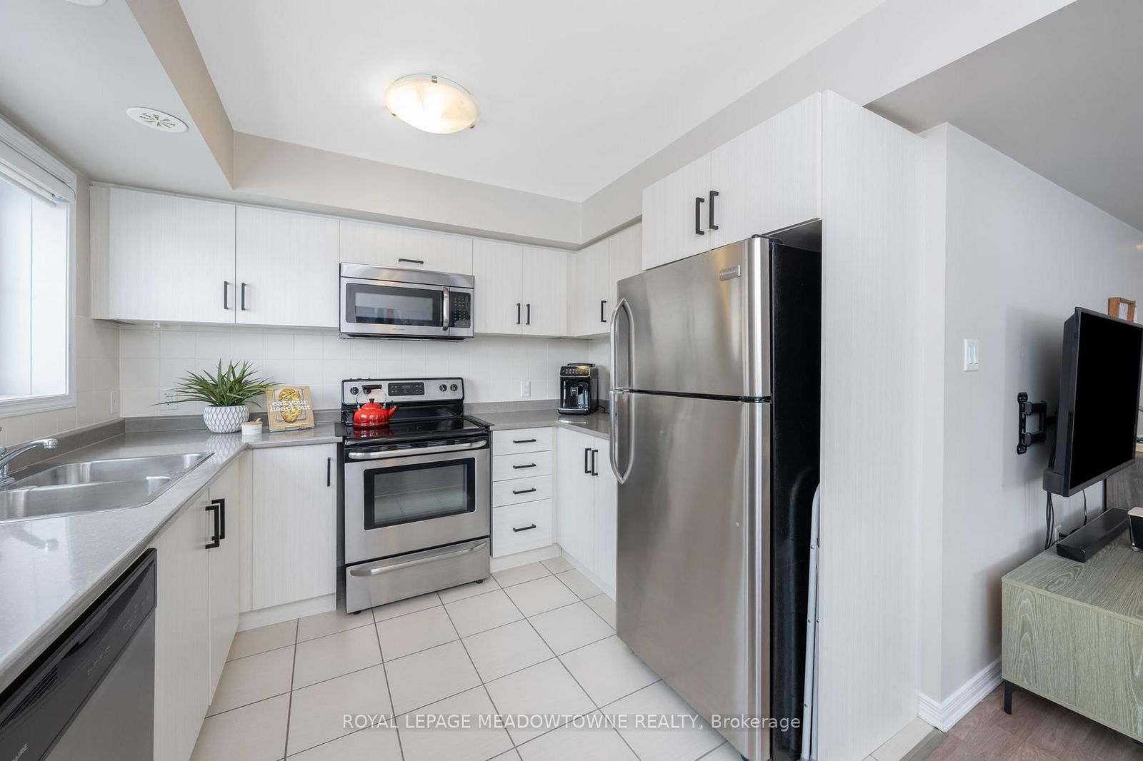 2441 Greenwich Dr, unit 127 for sale