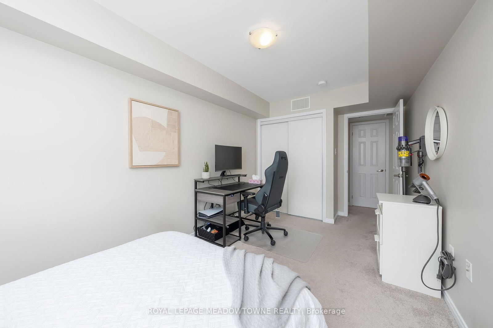 2441 Greenwich Dr, unit 127 for sale