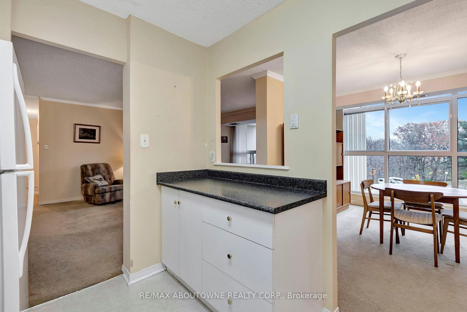 1359 White Oaks Blvd, unit 202 for sale