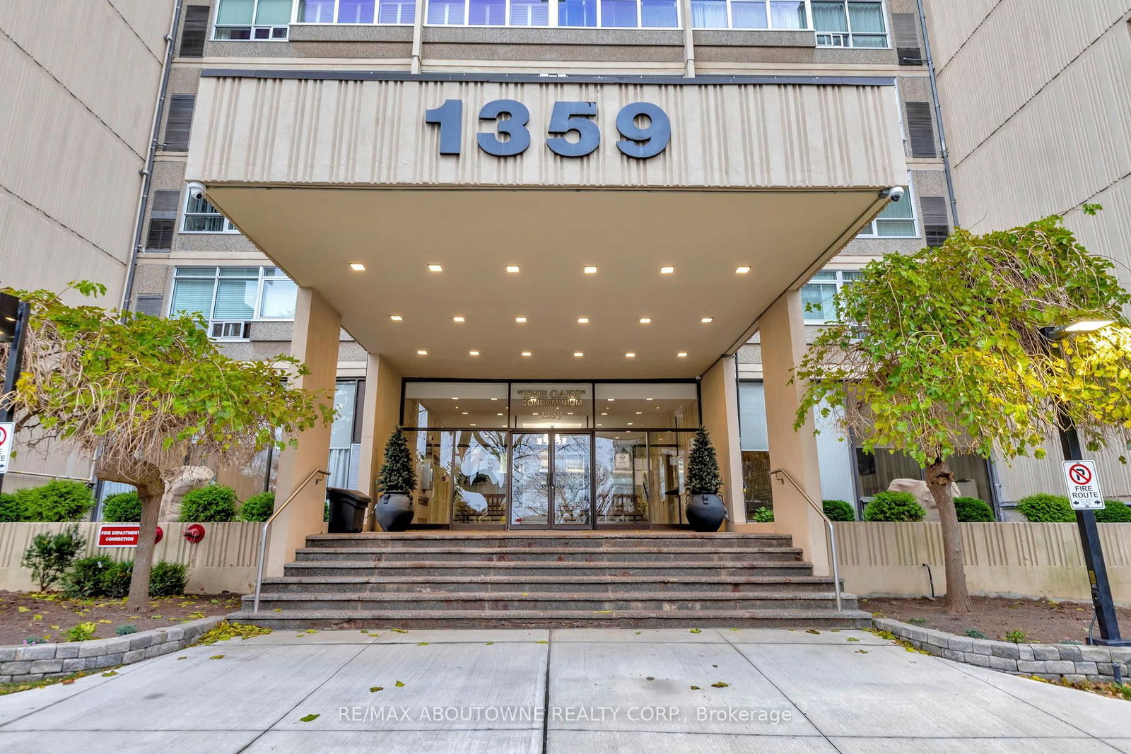 1359 White Oaks Blvd, unit 202 for sale