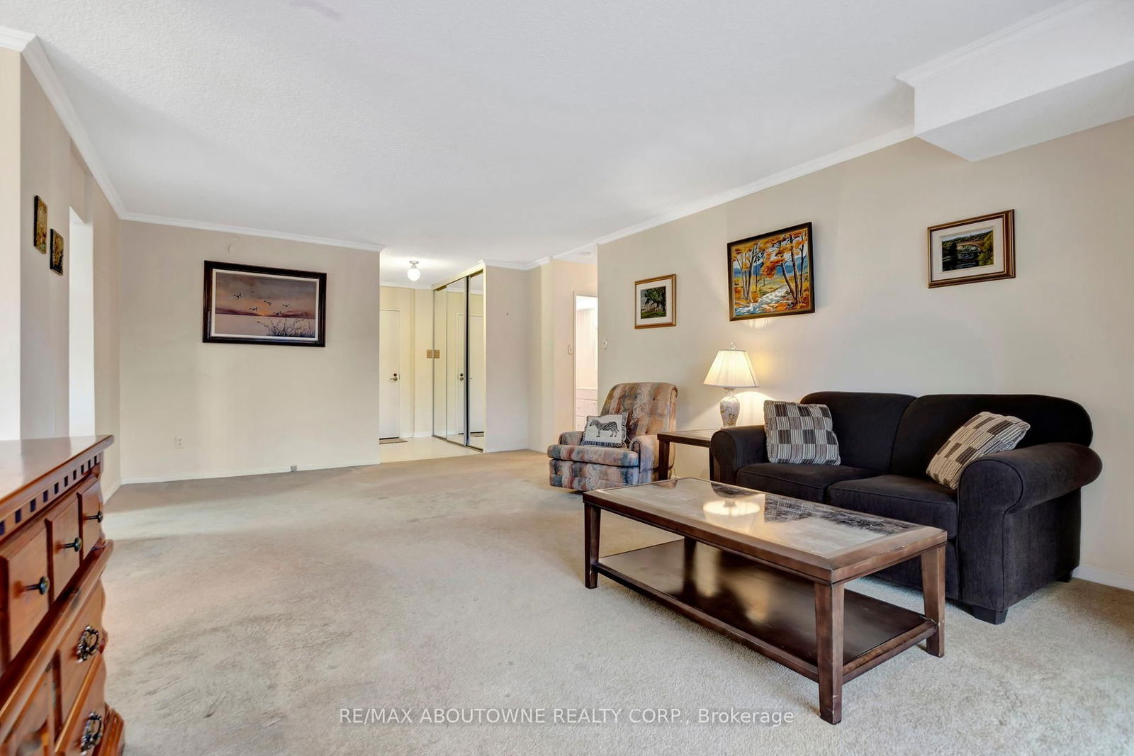 1359 White Oaks Blvd, unit 202 for sale