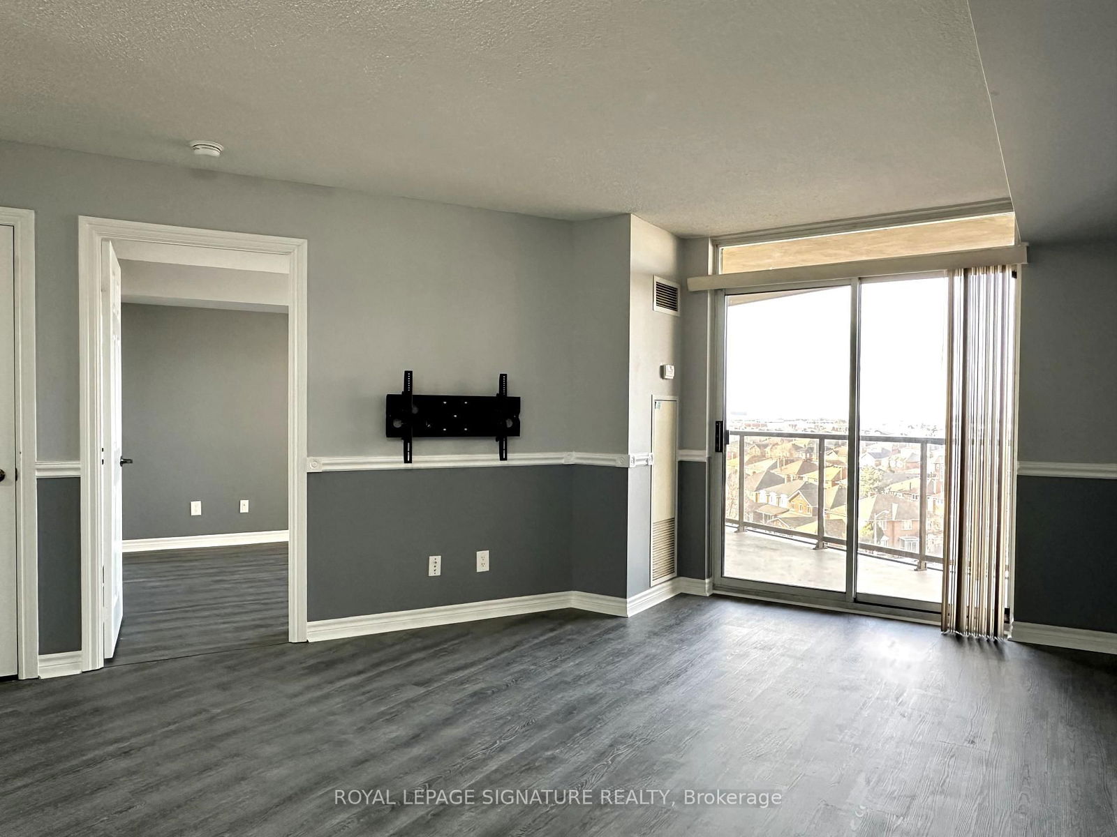 700 Humberwood Blvd, unit 822 for rent