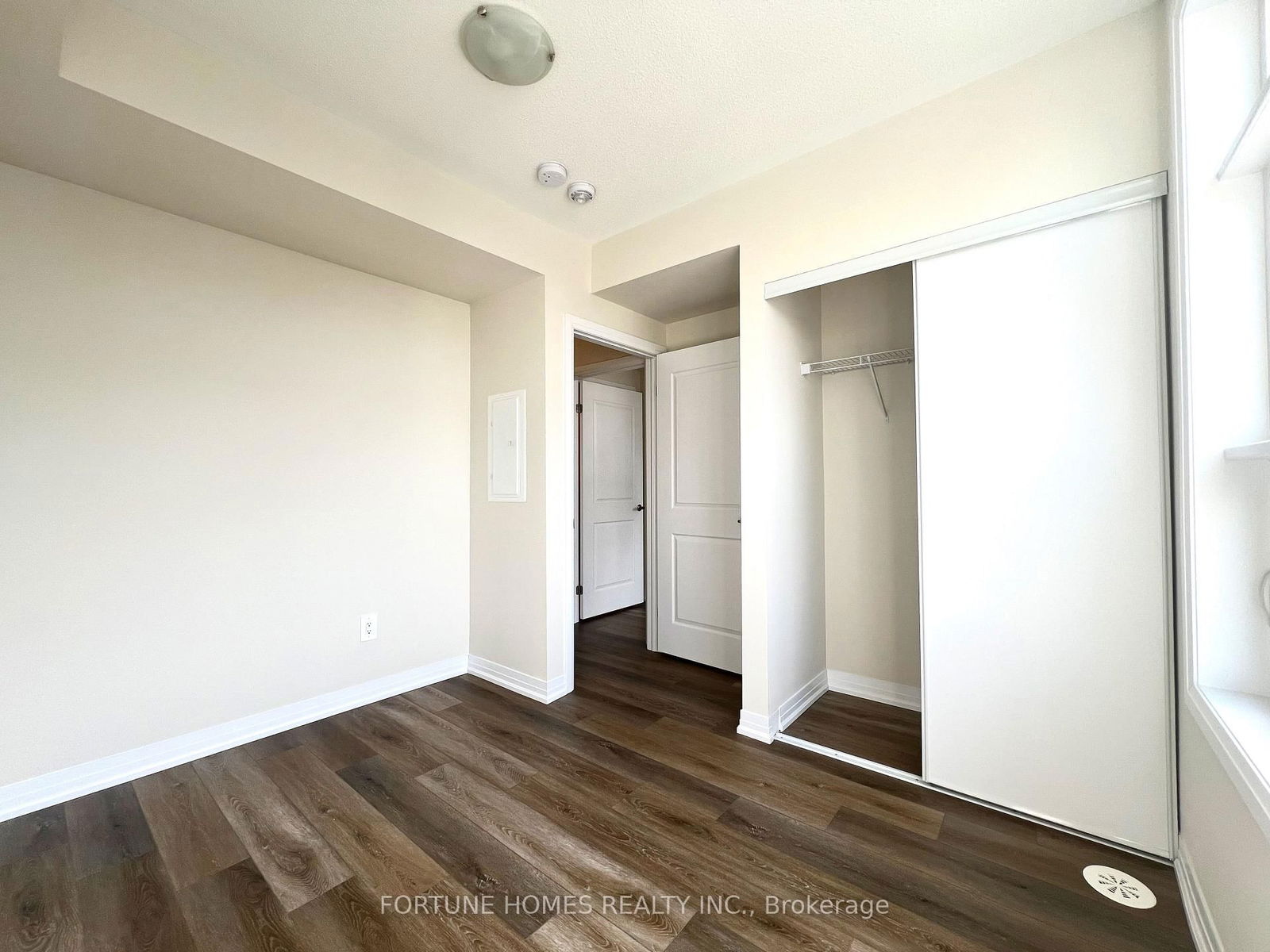 1577 Rose Way, unit 114 for rent