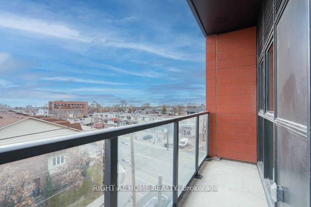 2433 Dufferin St, unit 606 for sale