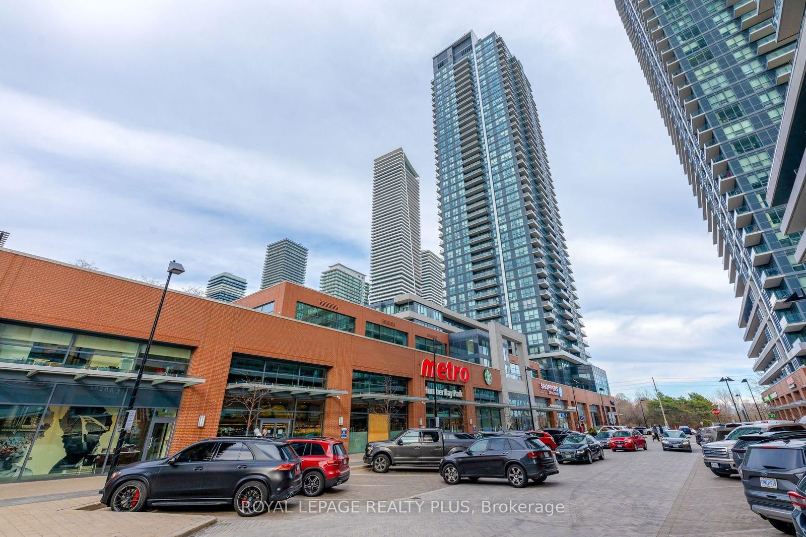 10 Park Lawn Rd, unit 3105 for rent